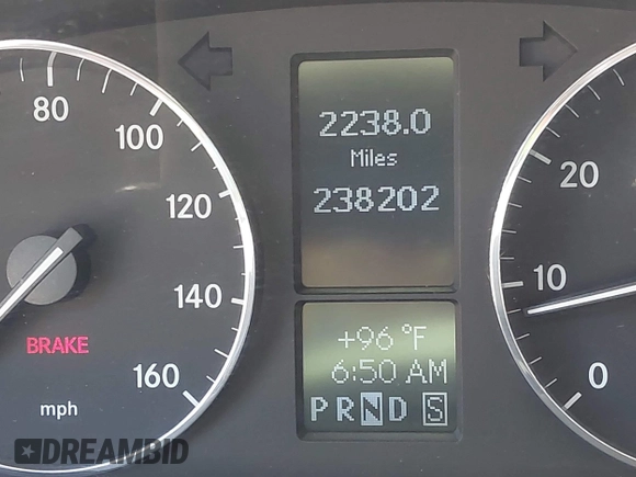 2006 Mercedes-Benz C 230 Sport z VIN WDBRF52H76A911207, wystawiony jako IAAI lot #42520213 z przebiegiem 238 202 mil mil oraz . Historia ofert i sprzedaży dostępna na DreamBid. Obrazek 7.