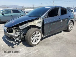 2024 Tesla Model Y Long Range z VIN 7SAYGDEE0RF024326, wystawiony jako Copart lot #52149675 z przebiegiem 34 503 mil mil oraz Szkoda całkowita • Salvage title. Historia ofert i sprzedaży dostępna na DreamBid. Obrazek 1.