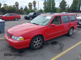 2000 Volvo V70 with VIN YV1LW56D1Y2658651, listed as a IAAI auction lot 42817100 with 146,666 mi miles and . Bid and sale history available at DreamBid. Image 2.