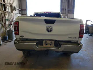 2023 Ram 2500 Tradesman z VIN 3C6UR5CJ7PG606482, wystawiony jako Copart lot #76963374 z przebiegiem Nie podano mil oraz Szkoda całkowita • Salvage title. Historia ofert i sprzedaży dostępna na DreamBid. Obrazek 6.