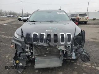 2017 Jeep Cherokee Latitude with VIN 1C4PJMCB8HW657993, listed as a Copart auction lot 88094025 with 146,583 mi miles and Salvage Title. Bid and sale history available at DreamBid. Image 5.