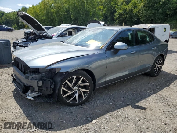 2019 Volvo S60 Momentum with VIN 7JR102FK8KG012918, listed as a Copart auction lot 67651554 with 44,784 mi miles and Salvage Title. Bid and sale history available at carsss.com. Image 1.