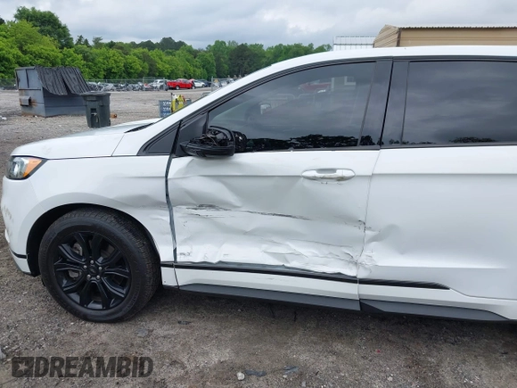 2022 Ford Edge SE with VIN 2FMPK4G91NBA21252, listed as a IAAI auction lot 42219573 with 93,625 mi miles and . Bid and sale history available at DreamBid. Image 6.
