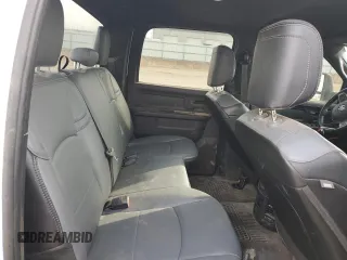 2023 Ram 2500 Tradesman z VIN 3C6UR5HJ6PG500730, wystawiony jako Copart lot #57287255 z przebiegiem 124 467 mil mil oraz Szkoda całkowita • Salvage title. Historia ofert i sprzedaży dostępna na DreamBid. Obrazek 10.