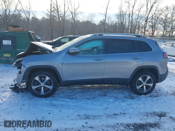2019 Jeep Cherokee High Altitude z VIN 1C4PJMDX3KD342810, wystawiony jako IAAI lot #41382511 z przebiegiem 66 623 mil mil oraz . Historia ofert i sprzedaży dostępna na DreamBid. Obrazek 14.