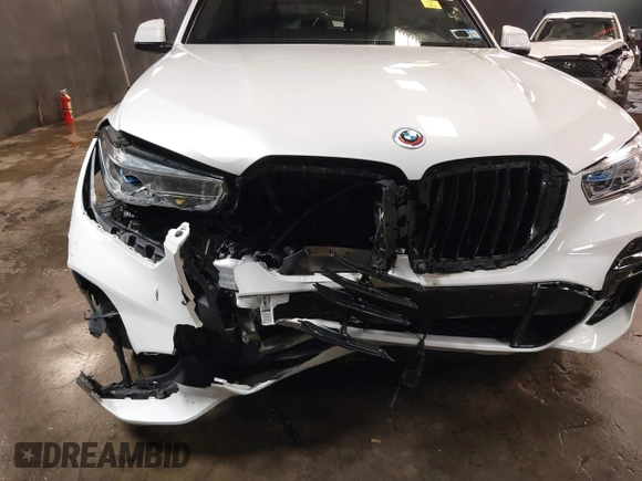 2022 BMW X5 M50i with VIN 5UXJU4C01N9M81857, listed as a IAAI auction lot 41592857 with 15,122 mi miles. Bid and sale history available at carsss.com. Image 6.