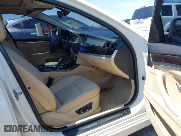 2013 BMW 5 Series 528i xDrive with VIN WBAXH5C52DD113388, listed as a IAAI auction lot 41997250 with 145,990 mi miles and . Bid and sale history available at carsss.com. Image 5.