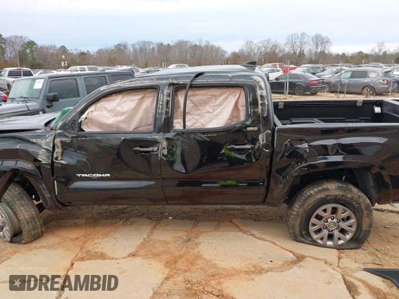 2017 Toyota Tacoma SR5 z VIN 3TMAZ5CN7HM043144, wystawiony jako IAAI lot #41758561 z przebiegiem 205 213 mil mil oraz . Historia ofert i sprzedaży dostępna na DreamBid. Obrazek 14.