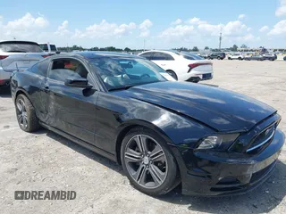 2014 Ford Mustang V6 с VIN 1ZVBP8AM2E5280287, выставлен на аукционе IAAI как лот 42018933 с пробегом Не указан миль и . История ставок и продаж доступна на DreamBid. Изображение 1.
