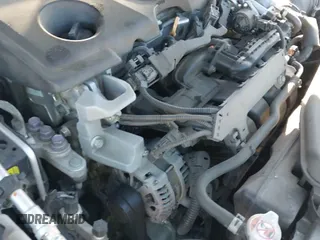 2019 Toyota Camry SE z VIN 4T1B11HK9KU259594, wystawiony jako IAAI lot #43482552 z przebiegiem 112 600 mil mil oraz . Historia ofert i sprzedaży dostępna na DreamBid. Obrazek 19.