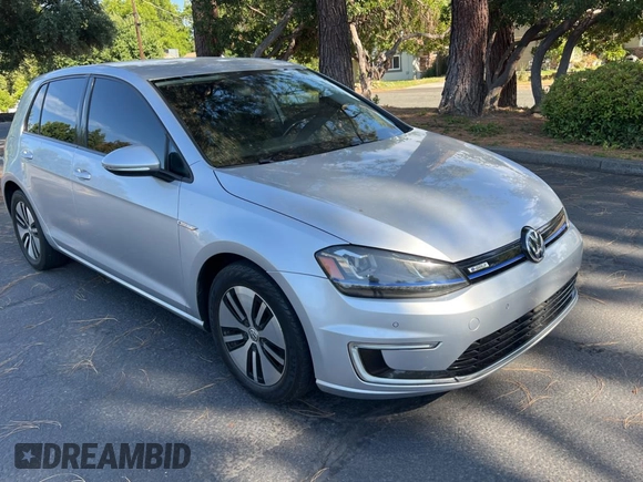 2015 Volkswagen Golf SEL Premium z VIN WVWPP7AUXFW911575, wystawiony jako Copart lot #61272935 z przebiegiem 121 919 mil mil oraz Czysty tytuł • Clean title. Historia ofert i sprzedaży dostępna na DreamBid. Obrazek 1.
