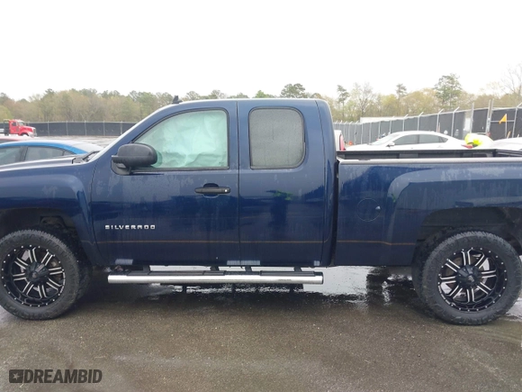 2012 Chevrolet Silverado 1500 LT with VIN 1GCRCSE08CZ273769, listed as a IAAI auction lot 41839889 with 156,424 mi miles. Bid and sale history available at carsss.com. Image 14.