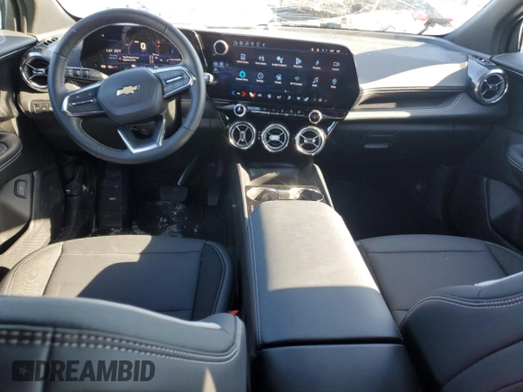2024 Chevrolet Blazer EV eAWD LT z VIN 3GNKDBRJ2RS258375, wystawiony jako Copart lot #45091735 z przebiegiem 5 162 mil mil oraz Szkoda całkowita • Salvage title. Historia ofert i sprzedaży dostępna na DreamBid. Obrazek 8.