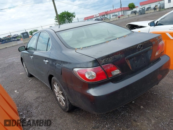 2004 Lexus ES 330 with VIN JTHBA30G145052409, listed as a IAAI auction lot 42180095 with 177,781 mi miles. Bid and sale history available at carsss.com. Image 3.