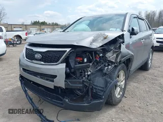 2015 Kia Sorento LX with VIN 5XYKTCA66FG570155, listed as a IAAI auction lot 42123965 with 110,748 mi miles and . Bid and sale history available at carsss.com. Image 6.