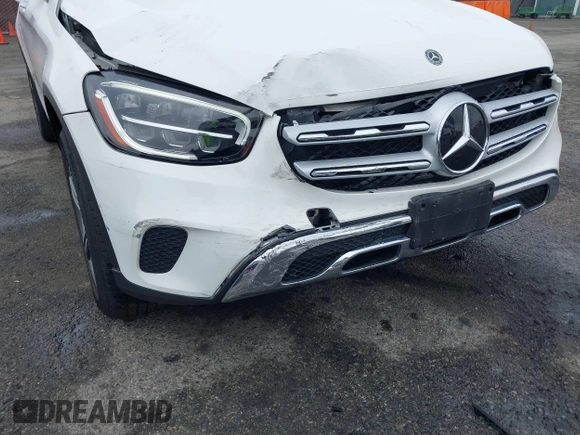 2020 Mercedes-Benz GLC with VIN W1N0G8DB6LF801516, listed as a IAAI auction lot 41902240 with 67,119 mi miles. Bid and sale history available at carsss.com. Image 6.