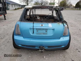 2005 MINI Hardtop S z VIN WMWRE33465TD90424, wystawiony jako Copart lot #50558185 z przebiegiem Nie podano mil oraz Nie do naprawy • Non repairable. Historia ofert i sprzedaży dostępna na DreamBid. Obrazek 6.