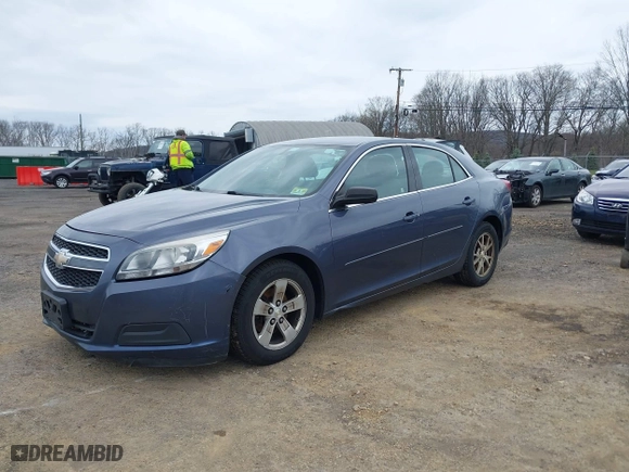 2013 Chevrolet Malibu LS with VIN 1G11B5SA2DF156330, listed as a IAAI auction lot 42039271 with 193,798 mi miles. Bid and sale history available at carsss.com. Image 2.