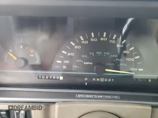 1996 Oldsmobile Cutlass Ciera 1SA VX5 z VIN 1G3AJ55M9T6322910, wystawiony jako Copart lot #84450064 z przebiegiem 163 709 mil mil oraz Szkody całkowita. Historia ofert i sprzedaży dostępna na DreamBid. Obrazek 9.