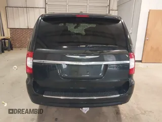 2016 Chrysler Town & Country Touring-L with VIN 2C4RC1CG5GR149551, listed as a IAAI auction lot 40909068 with 159,782 mi miles. Bid and sale history available at carsss.com. Image 15.