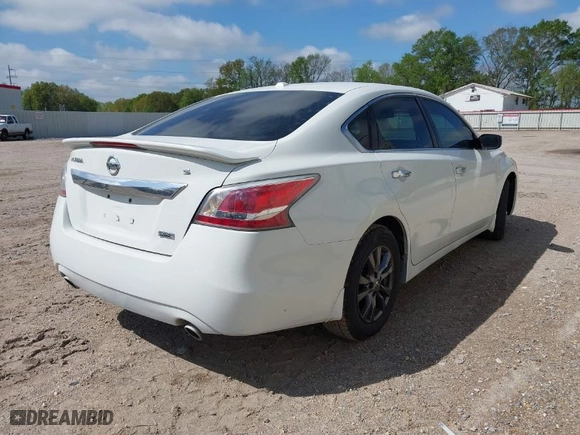 2015 Nissan Altima 2.5 SL with VIN 1N4AL3APXFN903959, listed as a IAAI auction lot 41853815 with NaN miles. Bid and sale history available at carsss.com. Image 4.