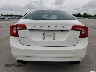 2014 Volvo S60 T5 z VIN YV1612FS6E2285174, wystawiony jako Copart lot #59003035 z przebiegiem 102 548 mil mil oraz Szkoda całkowita • Salvage title. Historia ofert i sprzedaży dostępna na DreamBid. Obrazek 6.