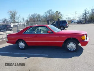 1988 Mercedes-Benz 560 with VIN WDBCA45D0JA390136, listed as a IAAI auction lot 42072781 with 126,325 mi miles and . Bid and sale history available at DreamBid. Image 13.