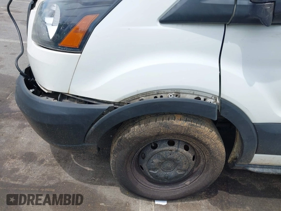 2019 Ford Transit с VIN 1FTYE1YMXKKA58898, выставлен на аукционе IAAI как лот 42301059 с пробегом 305 857 миль миль и . История ставок и продаж доступна на DreamBid. Изображение 6.