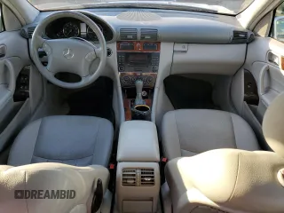 2005 Mercedes-Benz C 240 with VIN WDBRF81J35F674190, listed as a Copart auction lot 42167015 with 157,003 mi miles and Salvage Title. Bid and sale history available at DreamBid. Image 8.