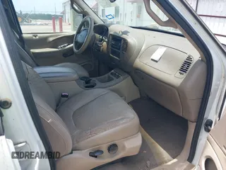 2000 Ford Expedition Eddie Bauer с VIN 1FMEU17L3YLB95565, выставлен на аукционе IAAI как лот 42517370 с пробегом Не указан миль и . История ставок и продаж доступна на DreamBid. Изображение 5.
