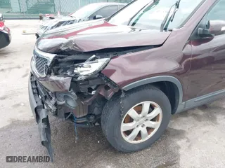 2012 Kia Sorento LX with VIN 5XYKT4A64CG224266, listed as a IAAI auction lot 41733884 with 245,229 mi miles. Bid and sale history available at carsss.com. Image 6.