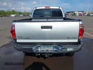 2005 Toyota Tacoma z VIN 5TEUU42N45Z035010, wystawiony jako IAAI lot #41916068 z przebiegiem 225 642 mil mil oraz . Historia ofert i sprzedaży dostępna na DreamBid. Obrazek 17.