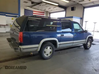 1999 GMC Suburban z VIN 3GKFK16R5XG525338, wystawiony jako Copart lot #58920565 z przebiegiem 212 586 mil mil oraz Szkody całkowita. Historia ofert i sprzedaży dostępna na DreamBid. Obrazek 3.