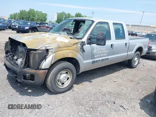 2011 Ford F-250 XL z VIN 1FT7W2A6XBEA63592, wystawiony jako IAAI lot #42475317 z przebiegiem 68 000 mil mil oraz . Historia ofert i sprzedaży dostępna na DreamBid. Obrazek 2.