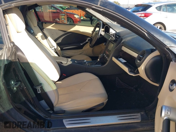 2006 Mercedes-Benz SLK 280 z VIN WDBWK54F66F114895, wystawiony jako IAAI lot #41409991 z przebiegiem 128 962 mil mil oraz . Historia ofert i sprzedaży dostępna na DreamBid. Obrazek 5.