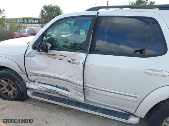 2006 Toyota Sequoia Limited with VIN 5TDBT48A86S270247, listed as a IAAI auction lot 41599079 with 317,733 mi miles. Bid and sale history available at carsss.com. Image 6.