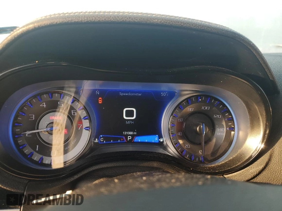 2019 Chrysler 300 S z VIN 2C3CCABG5KH585486, wystawiony jako Copart lot #48126285 z przebiegiem 131 088 mil mil oraz Szkoda całkowita • Salvage title. Historia ofert i sprzedaży dostępna na DreamBid. Obrazek 9.