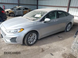 2019 Ford Fusion SE with VIN 3FA6P0HD8KR186392, listed as a IAAI auction lot 41884740 with 64,663 mi miles. Bid and sale history available at carsss.com. Image 2.