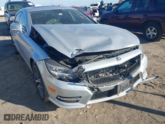 2012 Mercedes-Benz CLS 550 с VIN WDDLJ7DB2CA016431, выставлен на аукционе IAAI как лот 40961925 с пробегом 121 719 миль миль и . История ставок и продаж доступна на DreamBid. Изображение 6.