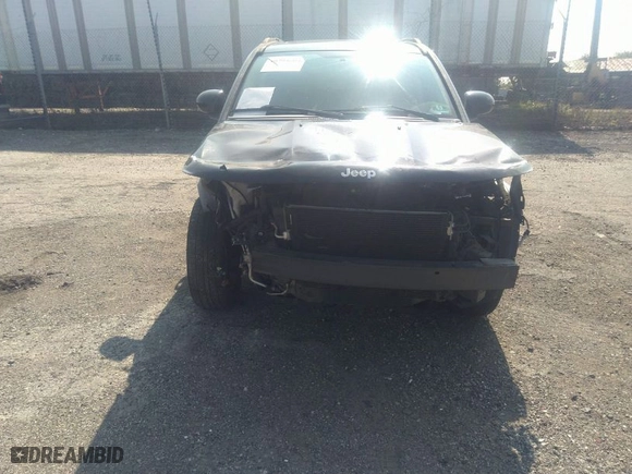 2015 Jeep Compass Latitude with VIN 1C4NJDEB9FD436397, listed as a IAAI auction lot 40294604 with 89,364 mi miles. Bid and sale history available at carsss.com. Image 6.