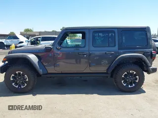 2025 Jeep Wrangler Rubicon с VIN 1C4RJXR68SW575547, выставлен на аукционе IAAI как лот 42642290 с пробегом 1 474 миль миль и . История ставок и продаж доступна на DreamBid. Изображение 15.