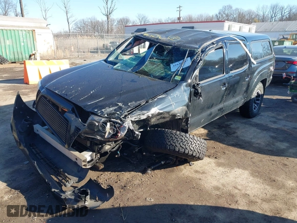 2011 Toyota Tacoma with VIN 3TMLU4EN4BM058738, listed as a IAAI auction lot 41646897 with 117,817 mi miles and . Bid and sale history available at DreamBid. Image 17.