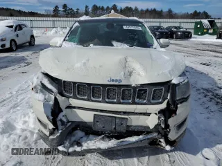 2020 Jeep Compass Limited z VIN 3C4NJCCB8LT108486, wystawiony jako Copart lot #44575565 z przebiegiem Nie podano mil oraz Szkoda całkowita • Salvage title. Historia ofert i sprzedaży dostępna na DreamBid. Obrazek 5.