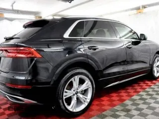 2023 Audi Q8 Premium with VIN WA1AVBF1XPD017791, listed as a Copart auction lot 87534725 with 19,373 mi miles and Clean title. Bid and sale history available at DreamBid. Image 4.
