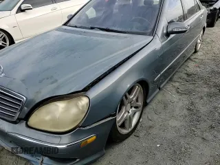 2006 Mercedes-Benz S 500 z VIN WDBNG75J06A462457, wystawiony jako Copart lot #53115985 z przebiegiem Nie podano mil oraz Szkody całkowita. Historia ofert i sprzedaży dostępna na DreamBid. Obrazek 13.