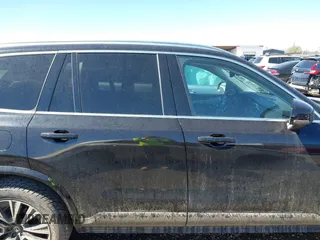 2021 Volvo XC90 Momentum with VIN YV4102PKXM1741082, listed as a IAAI auction lot 41803261 with 42,986 mi miles. Bid and sale history available at carsss.com. Image 14.