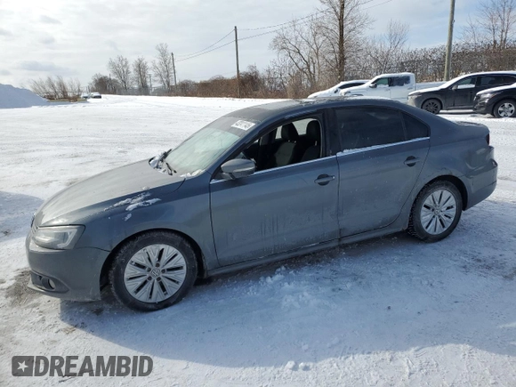 2013 Volkswagen Jetta с VIN 3VWWL7AJ2DM314055, выставлен на аукционе Copart как лот 43241145 с пробегом Не указан миль и Списание • Salvage title. История ставок и продаж доступна на DreamBid. Изображение 1.