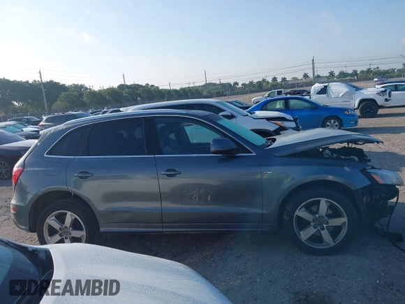 2012 Audi Q5 3.2L Premium Plus with VIN WA1DKAFP2CA038361, listed as a IAAI auction lot 41758998 with 197,505 mi miles. Bid and sale history available at carsss.com. Image 14.