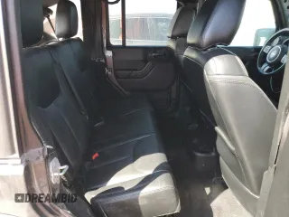 2017 Jeep Wrangler Unlimited Sahara z VIN 1C4BJWEG3HL674913, wystawiony jako Copart lot #73943574 z przebiegiem 46 793 mil mil oraz Szkoda całkowita • Salvage title. Historia ofert i sprzedaży dostępna na DreamBid. Obrazek 10.