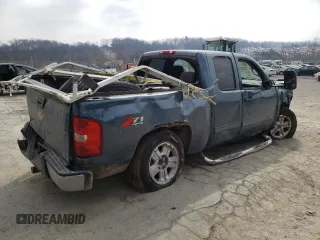 2009 Chevrolet Silverado 1500 LT with VIN 1GCEK29J49Z264872, listed as a Copart auction lot 48984005 with 136,562 mi miles and Salvage Title. Bid and sale history available at carsss.com. Image 3.